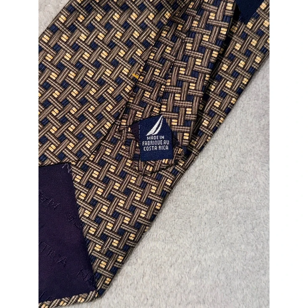 Nautica‎ Mens Silk Necktie Navy Blue Gold Geometric Basketweave Pattern Classic
